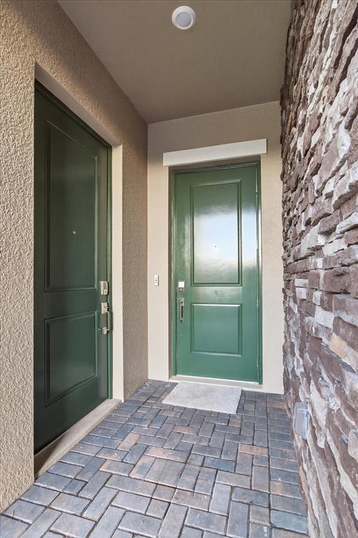 Photo - 6925 Main St