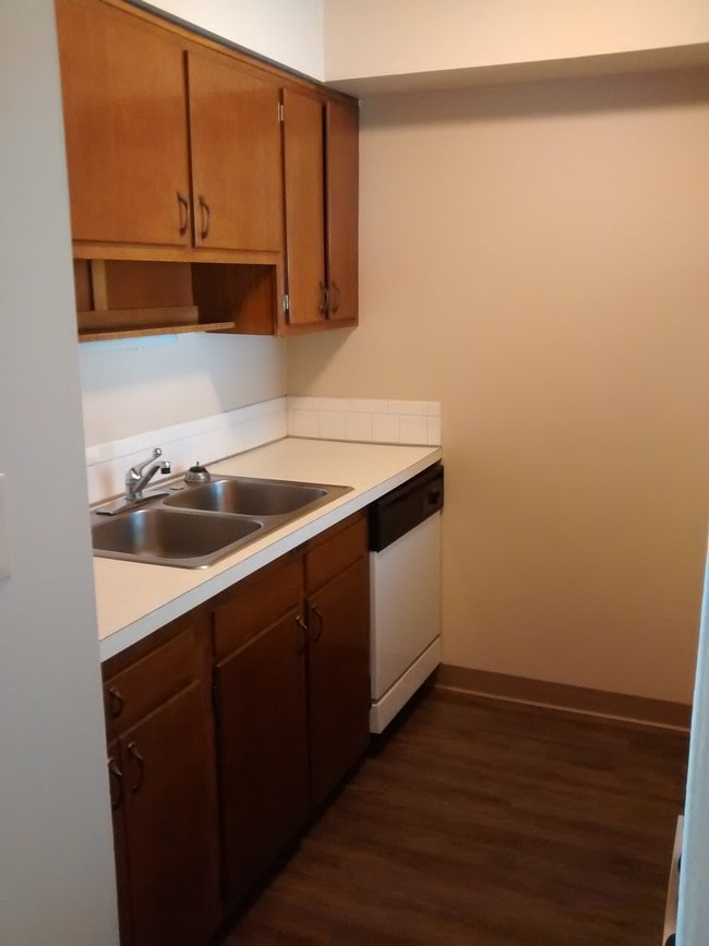 Standard Apt. Kitchen