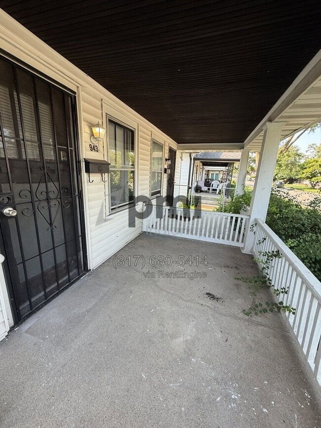 943 N Drexel Ave