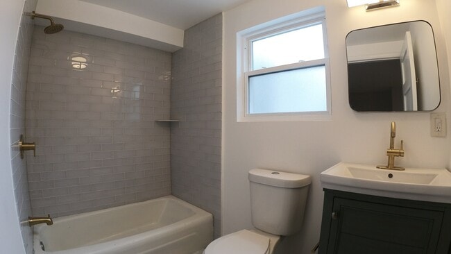 Photo - 4219 N Albany Ave Unit 2