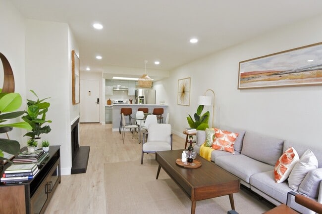 Photo - 1745 Camino Palmero St Unit 537