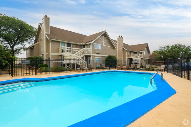 Building Photo - Main Street Residences