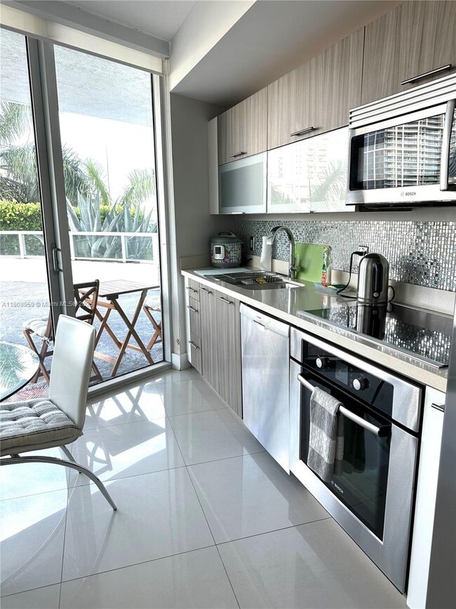 Photo - 6700 Indian Creek Dr Unit 401