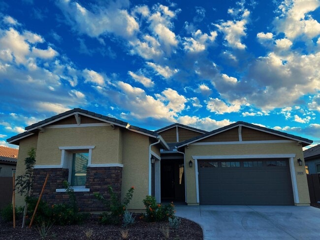 Photo - 9329 W Sells Dr