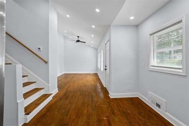 Photo - 2223 Columbia Dr