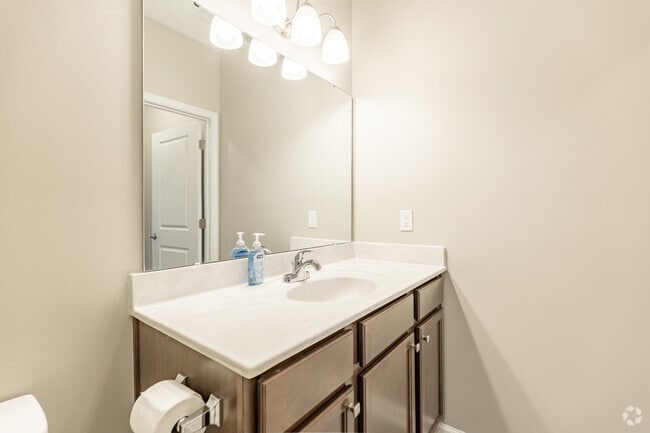 2BR, 2BA