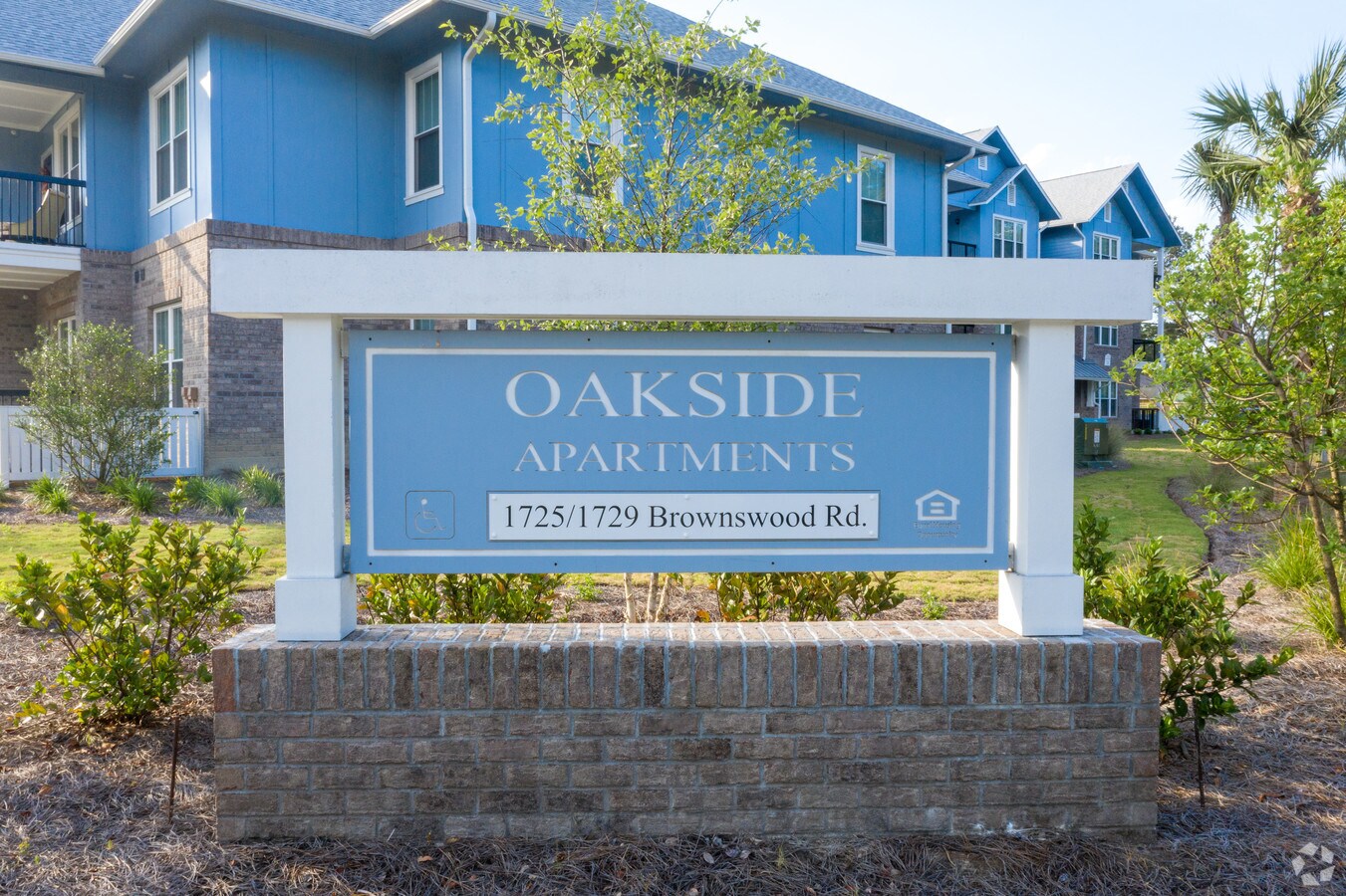 Oakside Apartments - Oakside Apartments