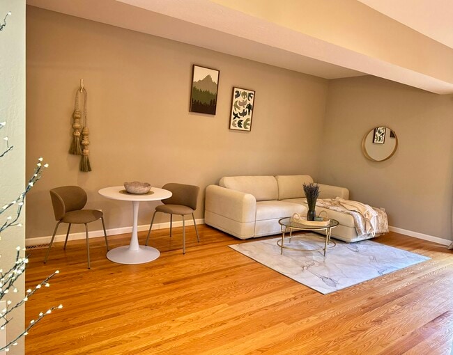 Photo - 760 La Mesa Dr