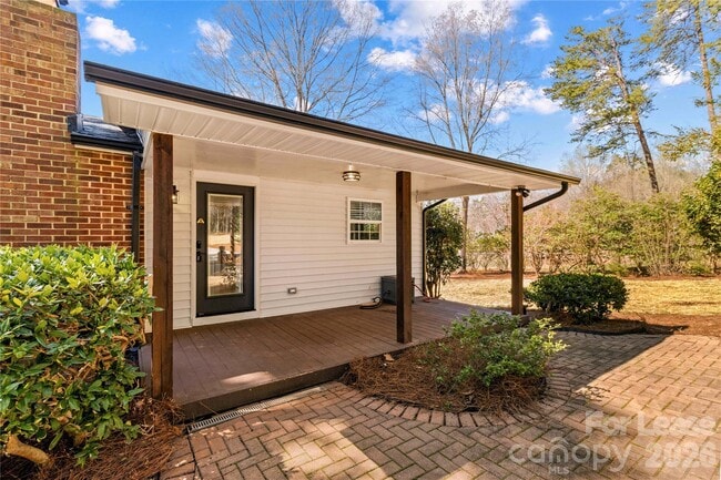 Photo - 118 Revere Dr
