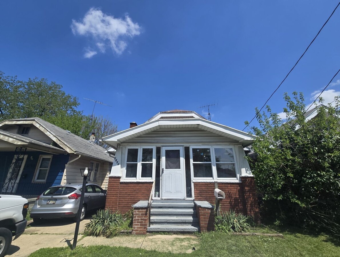 3 Bedroom House - 3 Bedroom House