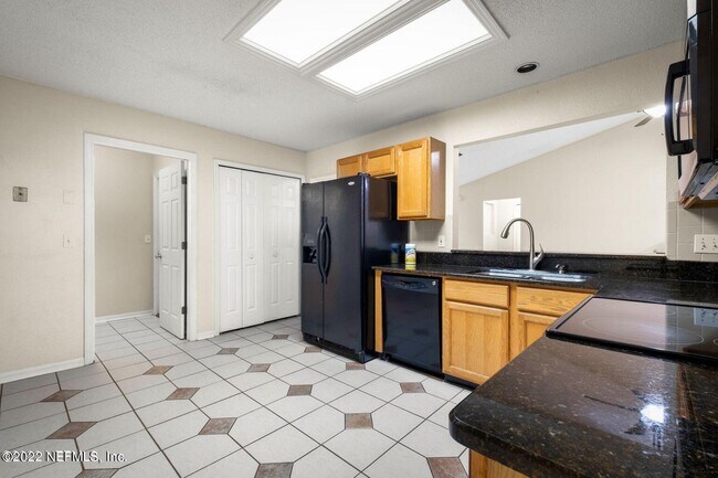 Photo - 12635 Chapeltown Cir E