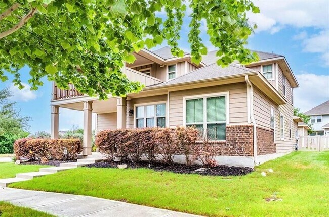 Building Photo - 2001 Herzog