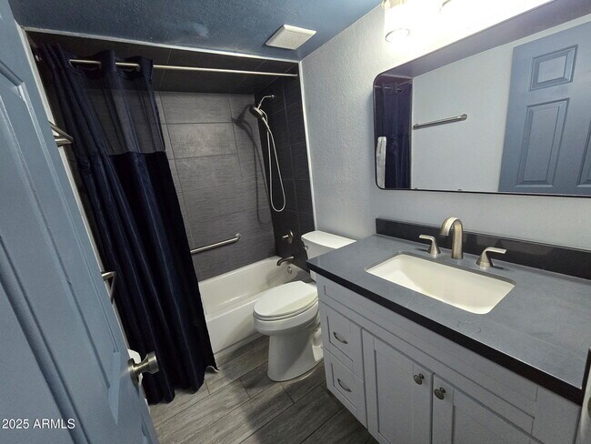 Photo - 1720 E Thunderbird Rd Unidad 1051