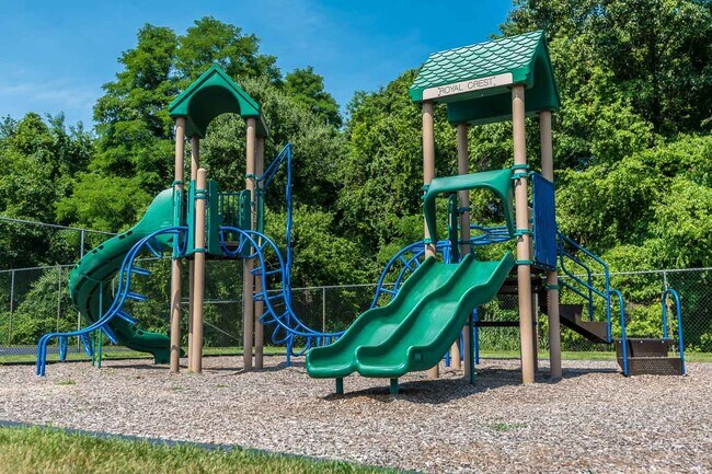 Photo - Royal Crest Apartments