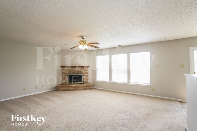6827 W Littleton Dr