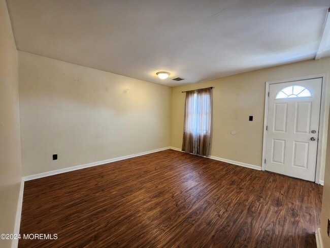 Photo - 11 Lincoln Ave