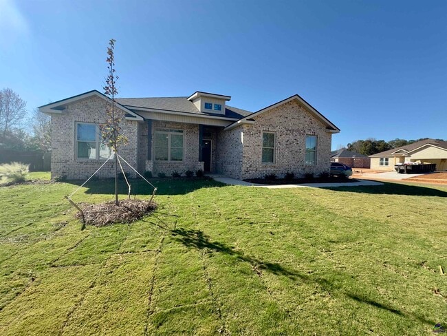 Building Photo - 111 Meyers Lake Dr