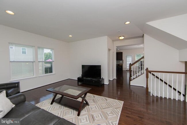 28 Regency Ct