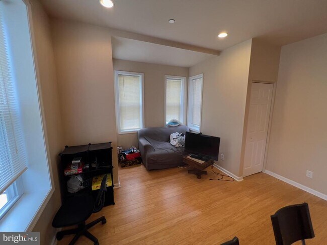 Photo - 1920 N 7th St Unit 2