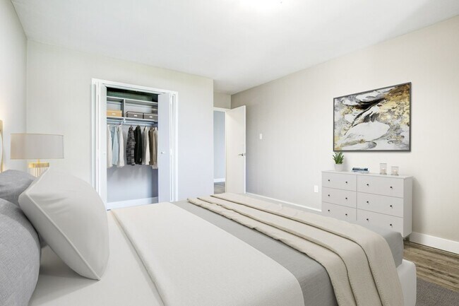 Photo - 115 Cherryhill Blvd