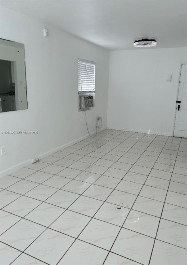 Photo - 2430 SW 25th Ter Unidad C