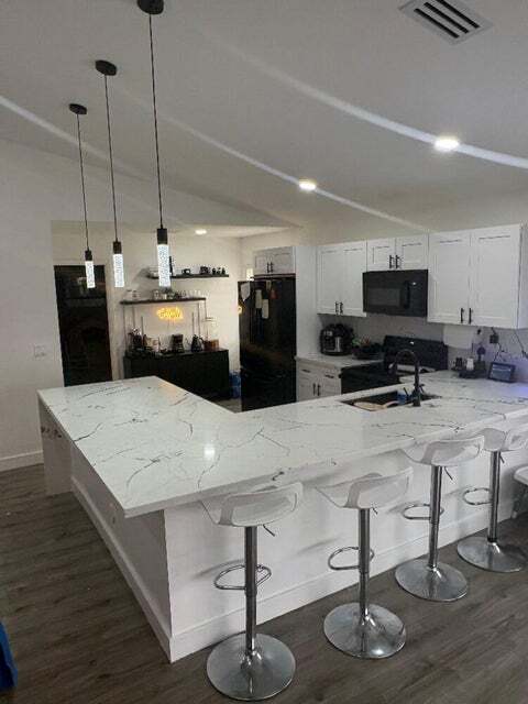 Building Photo - 8520 Tourmaline Blvd