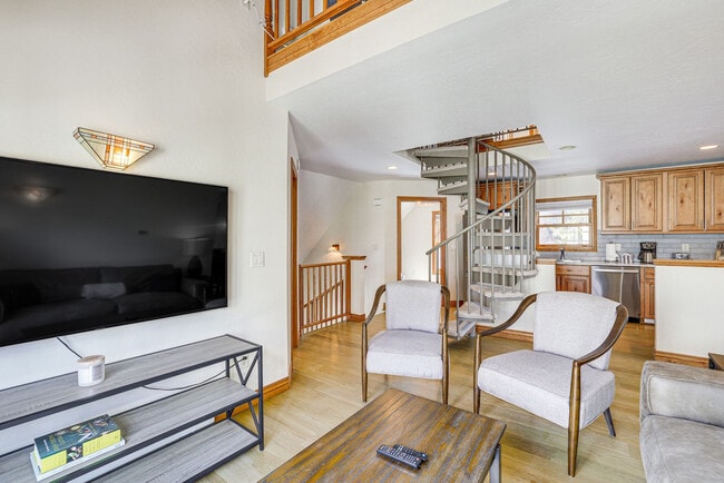 304 N Main St Unit SI ID1545837P