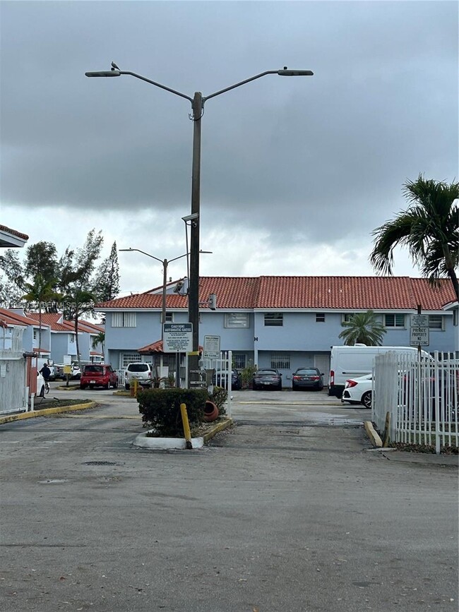 Photo - 550 SW 115th Ave Unit 304F