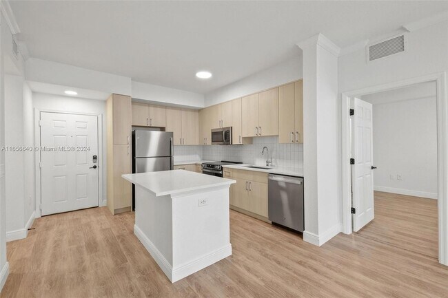 Photo - 10170 SW 7th St Unidad 22-404