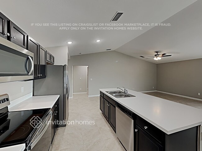 Photo - 3802 SW Daisy St