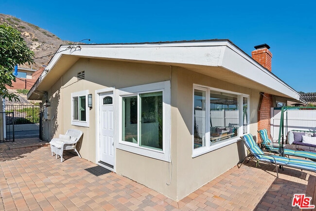 Photo - 22609 Pacific Coast Hwy Unidad 1/2