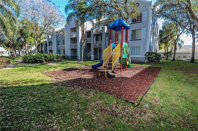 Photo - 11133 SW 8th St Unit 102
