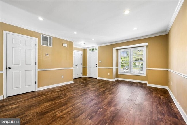 Photo - 6630 Commodore Ct