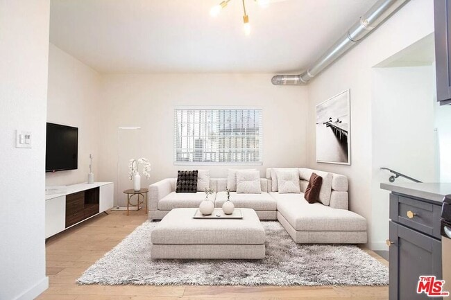 Building Photo - 1234 W Sunset Blvd Unit A Rental