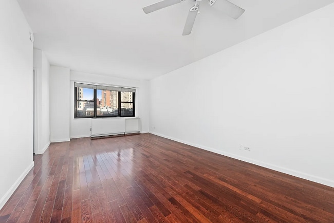 Building Photo - 345 E 80th St Rental