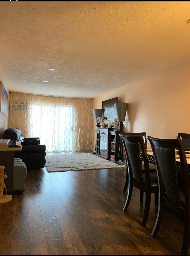 Photo - 379 Huse Rd Unidad 37