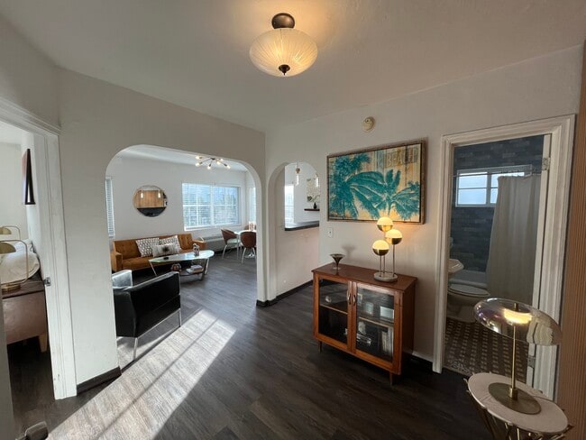 Building Photo - 511 75th St Unit 1