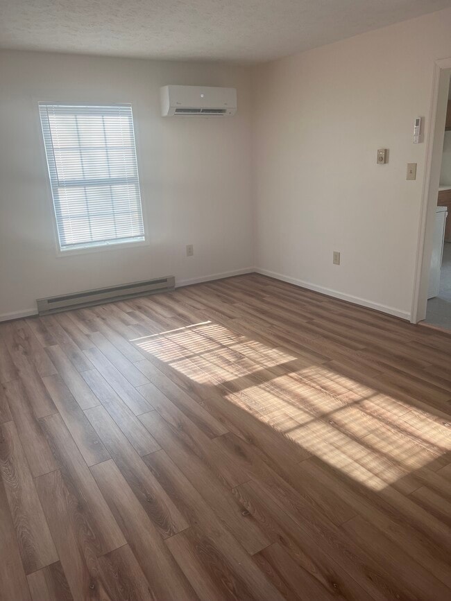 Photo - 178 Broad Ave