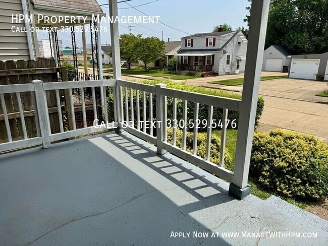 Photo - 3021 Windsor Pl SW