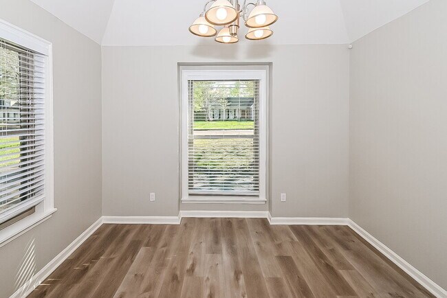 Photo - 9898 Sequoia Ln