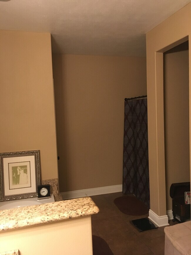 Photo - 235 Golden Lantern Rd