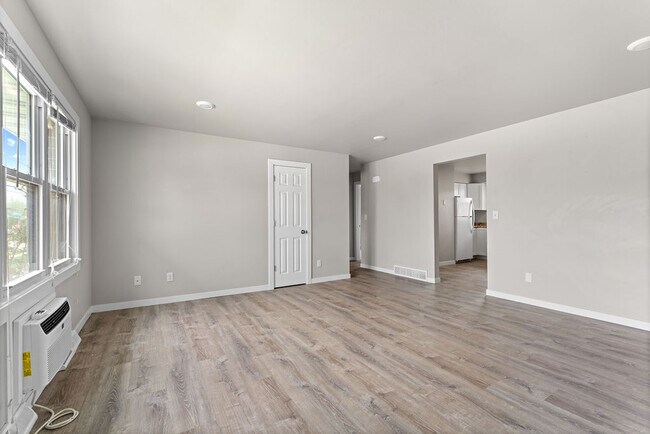 Photo - 2702 N Mason St Unit Left