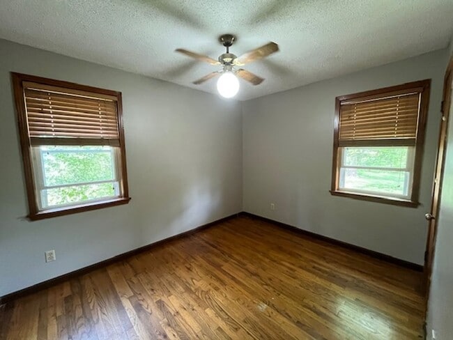 Photo - Renovated 3 Bedroom 1.5 Bath Home for Rent!