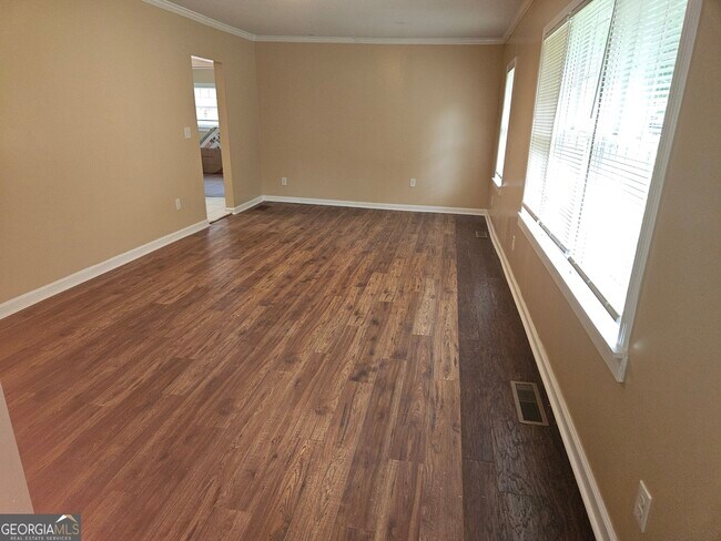 3202 Benjamin E Mays Dr SW