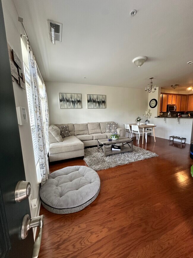 Photo - 3017 Chesapeake Dr Unit Condo