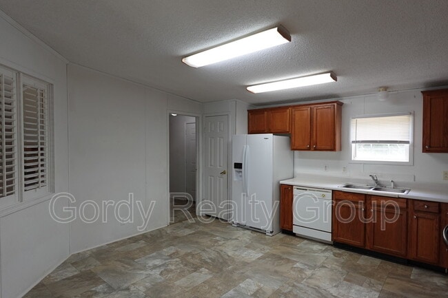 Photo - 1211 Dwellings St