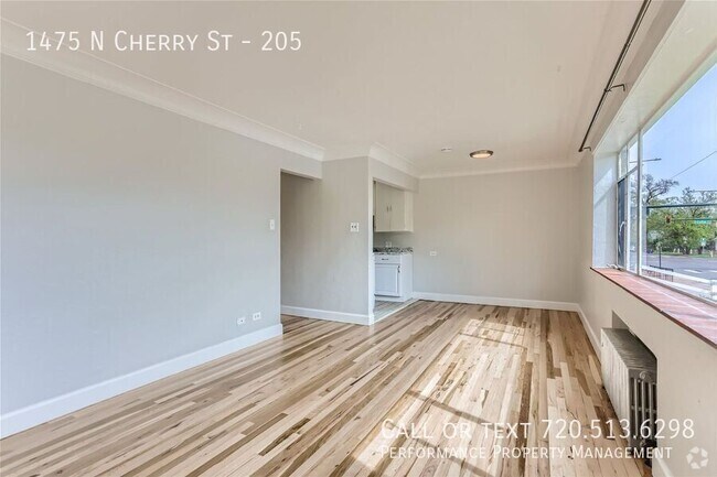 Building Photo - 1475 N Cherry St Unit 205 Rental