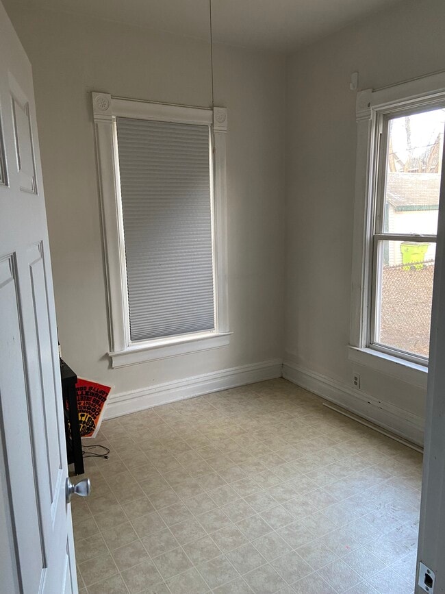 Photo - 1603 W Ayres Ave