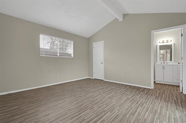 Photo - 6305 Emerald Forest Dr