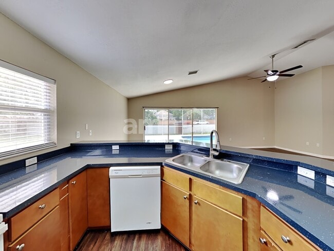 Photo - 7011 Silverwood Dr